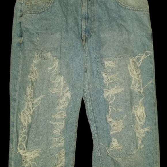 FOREVER 21 Distressed Denim Boyfriend Jeans Juniors Size 30 - Picture 3 of 5